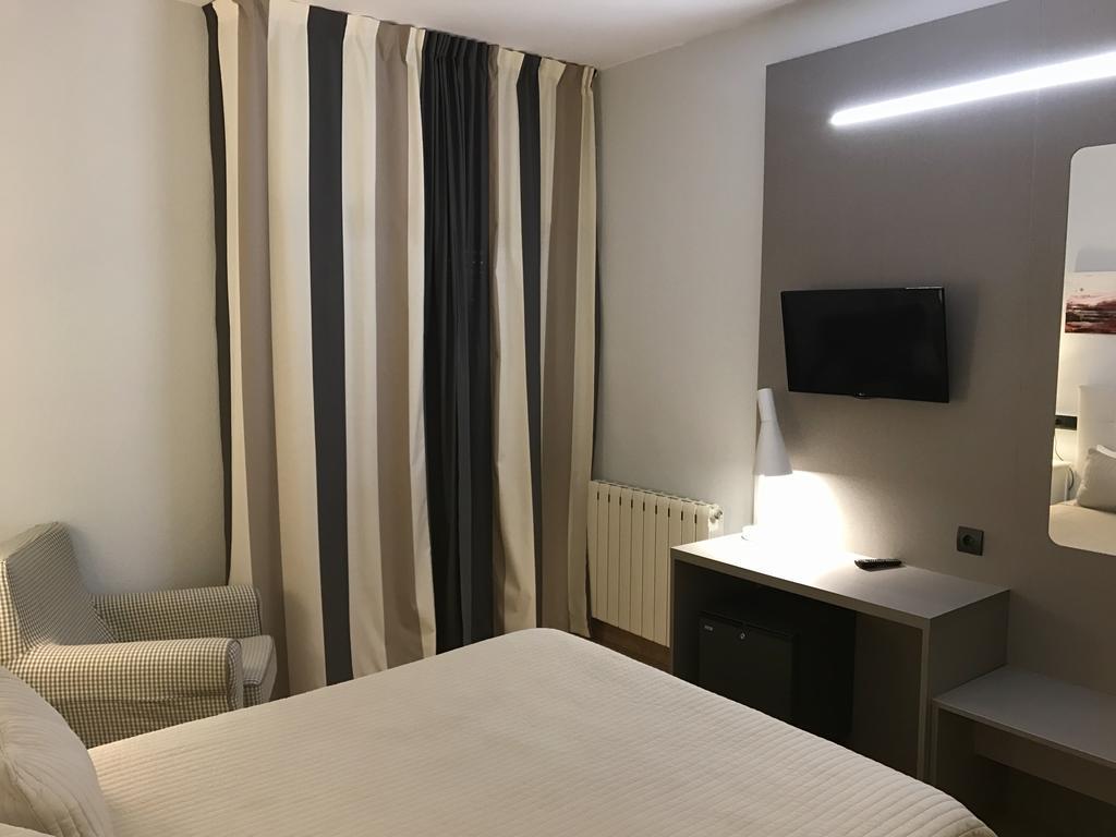Hotel Valjunco Valencia de Don Juan Bagian luar foto