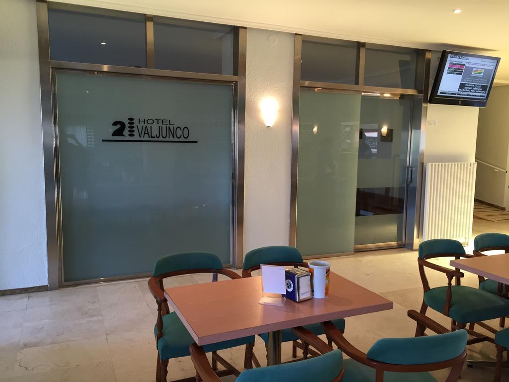 Hotel Valjunco Valencia de Don Juan Bagian luar foto
