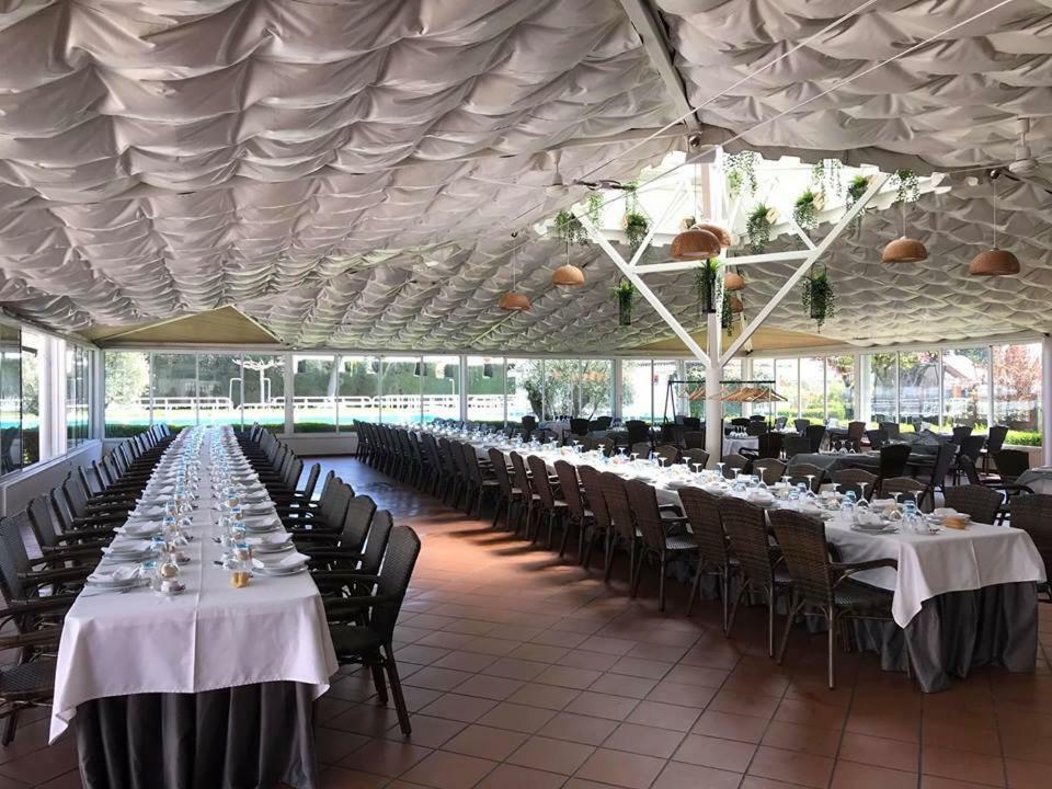 Hotel Valjunco Valencia de Don Juan Bagian luar foto